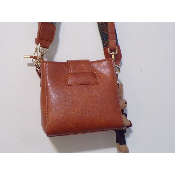 Vintage Bucket Brown Crossbody Purse w/3 Straps Gold Hardware & Bunny Key Chain - Picture 5 of 10
